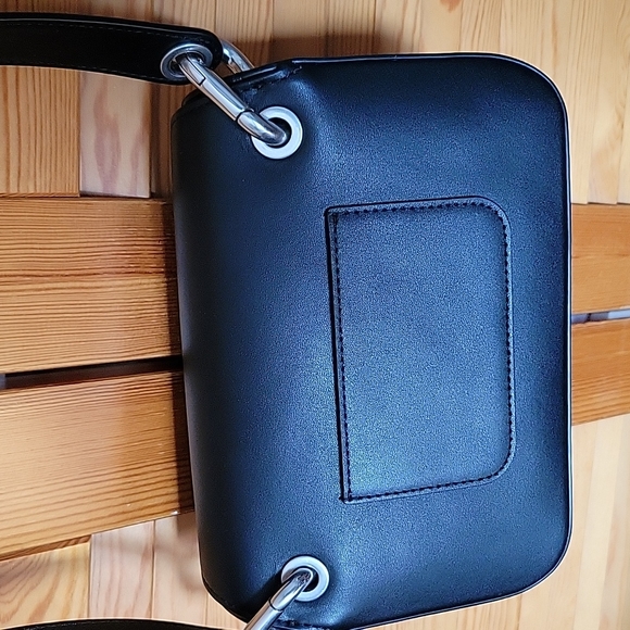 Kenzo small K crossbody in black leather. - Picture 4 of 9
